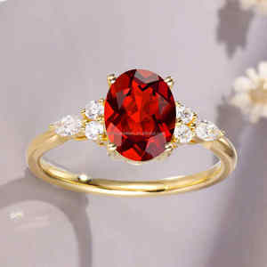 Venta al por mayor de anillos de compromiso de diamantes de lujo clásico 14K 18K oro plata diseño personalizado pera corte diamante bisel ajuste IGI para boda - Product Image 1