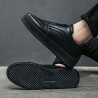 Chaussures de course élastiques antidérapantes pour hommes, style décontracté, rehaussantes, blanches, respirantes, en maille et cuir, confortables pour la marche