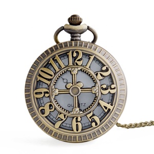 Nouvelle <span class=keywords><strong>montre</strong></span> de poche à quartz à cadran creux vintage en cuivre bronze antique à la mode personnalisée 45 mm Boîtier 3BAR Résistante à l'eau pour hommes - Product Image 5