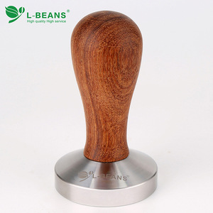 Prensa de café L-Beans Rosewood de 58 mm con mango de acero inoxidable para preparar espresso - Product Image 3