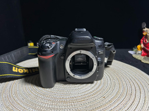 กล้อง Nikon D80 DSLR บอดี้ 10.2MP เซ็นเซอร์ APS-C กล้องดิจิตอลระดับเริ่มต้น - Product Image 1