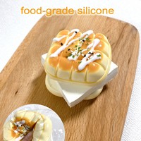 Jouet Squishy Gaufre et Pain Ananas Réaliste en Silicone Alimentaire Fait Main à Rebond Lent Anti-Stress pour l'Anxiété