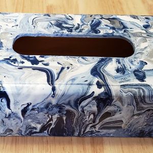 Boîte à mouchoirs en résine artisanale avec fleurs séchées et feuille d'or porte-serviettes en acrylique décoratif pour la maison et le bureau - Product Image 2