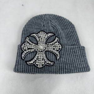 Yihaoyi Berretto Lavorato a Maglia con Strass di Lusso Fatto a Mano per Donne, Caldo Cappello Invernale di Design, Moda Streetwear - Product Image 3
