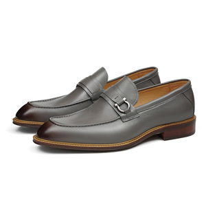 Mocasines clásicos de cuero genuino para hombre, calzado suave, cómodo, práctico y versátil, apto para negocios, informal, diario, formal, zapatos planos. - Product Image 1