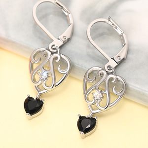 Orecchini Pendenti a Cuore Cavo per Donne, Orecchini Pendenti Dolci e Romantici, Gioielli alla Moda per Uso Quotidiano e Feste - Product Image 5