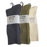 Chaussettes hautes en acrylique vert armée et noir, sur mesure, à double aiguille