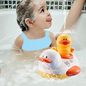 Bagno per bambini sprinkler giocattolo vasca da bagno gioco elettrico anatra spray acqua doccia testa bagno giocattolo con 3 spruzzatura anatra - Product Image 5