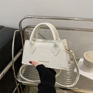 Sac bandoulière rétro texturé simple et décontracté, style <span class=keywords><strong>Instagram</strong></span>, petit sac carré, motif crocodile tendance, sac portable pour femme - Product Image 4