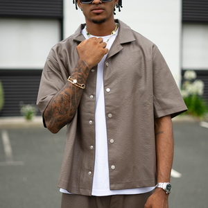 Set di <span class=keywords><strong>abbigliamento</strong></span> da <span class=keywords><strong>uomo</strong></span> di <span class=keywords><strong>tendenza</strong></span> calda estiva in maglia di nuova moda camicia Casual tinta unita e pantaloni che vendono vestiti in due pezzi - Product Image 5