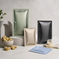Pochettes plates métallisées mates et brillantes personnalisées à trois soudures latérales pour l'emballage de friandises et de compléments alimentaires pour animaux de compagnie