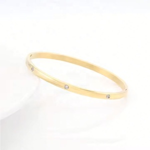 Bracelet jonc ZYO personnalisé en diamant CZ, jonc jonc en or rose véritable pavé de diamants pour femme avec cercle en acier inoxydable - Product Image 2