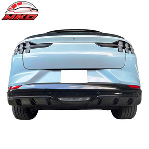 เหมาะสำหรับ Ford Mustang Mach-E 2021-2026 IKON 2 สไตล์สปอยเลอร์ท้ายรถ สีดำดิบ - Product Image 2