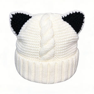 Gorro de Punto Cálido de Invierno Unisex, Gorro Personalizado con Bordado, Gorro con Orejas de Gato - Product Image 4