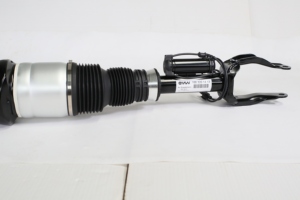 Nouvel amortisseur avant droit 1663201413 166320681 <span class=keywords><strong>Mercedes</strong></span>-Benz W166 <span class=keywords><strong>ML</strong></span> GLE <span class=keywords><strong>250</strong></span>/350/<span class=keywords><strong>CDI</strong></span>/320/400/450/500 AMG Sport <span class=keywords><strong>4MATIC</strong></span> ADS - Product Image 4