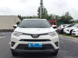 <span class=keywords><strong>Toyota</strong></span> <span class=keywords><strong>RAV4</strong></span> SUV <span class=keywords><strong>2017</strong></span> de <span class=keywords><strong>Segunda</strong></span> <span class=keywords><strong>Mano</strong></span> con Caja de Cambios Automática, Bajo Consumo de Combustible, Asientos de Cuero, Cámara Trasera, Neumáticos R16, Techo de Aluminio, Volante a la Izquierda - Product Image 2