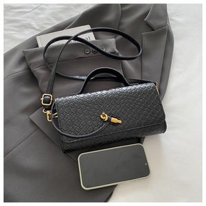 ALL0060 <span class=keywords><strong>Nouvelle</strong></span> <span class=keywords><strong>Collection</strong></span> d'Été Sac de Soirée Organisateur en Cuir PU Souple Tressé pour Femme, Durable, Horizontal, Porté Main et Bandoulière - Product Image 5