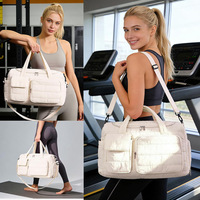 Sac de voyage en nylon matelassé de luxe personnalisé avec logo, grande capacité pour femme, sac de sport avec compartiment à chaussures, sac de week-end, OEM ODM