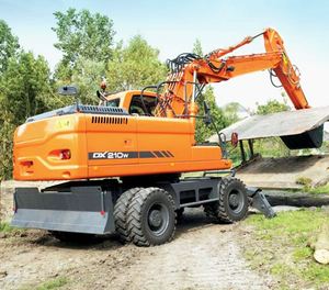 Excavadora de Ruedas Develon DX210W de 21 Toneladas, Excavadora Móvil de Alta Capacidad con Neumáticos de Caucho, Especialista en Infraestructura Vial - Product Image 2