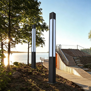 Lampadaire LED extérieur moderne en aluminium pour l'éclairage des allées de jardin et l'éclairage paysager, résistant à l'eau - Product Image 1