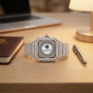 Montre de luxe de qualité supérieure sertie de diamants, idéale pour les cadeaux et les occasions spéciales, disponible à prix d'exportation depuis l'Inde. - Product Image 1