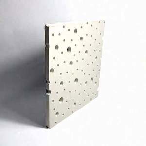 Pannelli <span class=keywords><strong>in</strong></span> Gesso Decorativi dal Design Senza Giunture, Pannello Acustico <span class=keywords><strong>in</strong></span> Gesso Isolato con Fori Quadrati per Ufficio - Product Image 1