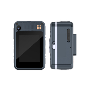 La grabadora negra 4G personalizable admite una tarjeta de memoria de hasta 512G para tomar fotos y grabar videos Cámara de uso corporal - Product Image 1