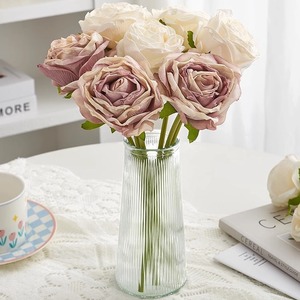 Rose artificielle en soie à tige unique, résistante à la chaleur, pour décoration intérieure et accessoire de mariage - Product Image 4