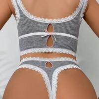 Set Lingerie Wanita dengan Bordir Renda dan Detail Pita serta Kain Rajut Bergaris, Pakaian Dalam Seksi Dua Potong untuk Wanita.