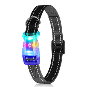 Collier lumineux LED pour chiens, en nylon réglable de 72 cm avec sangle pour l'entraînement des animaux et anti-aboiement - Product Image 3