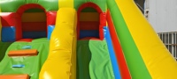 Tobogán Inflable con Diseño de Arco de Entrada, con Figuras de Dibujos Animados de Arcoíris, para Jardín, Eventos Familiares y Festivos