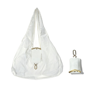 Bolsa de Compras Grande de Nailon con Cierre de Broche y Accesorio de Llavero, Color Beige, Asa para Hombro, Uso Diario - Product Image 6