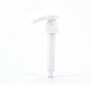 Bomba dosificadora de plástico blanca 28/400 de 5 ml para botellas de jarabe saborizado, con dosificación uniforme. - Product Image 1