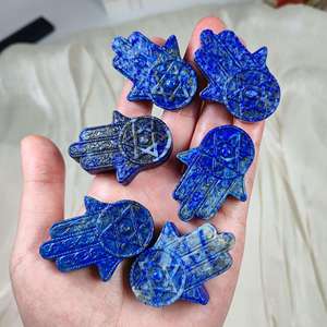 Sculpture de main Hamsa en Lapis Lazuli naturel poli à la main, étoile de David gravée, amulette en pierre semi-précieuse pour la vente en gros aux magasins de cristaux - Product Image 6
