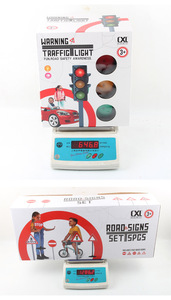 Juego de simulación de seguridad de tráfico para niños Luckykoo, luz de señal de tráfico y modelo de señal para educación - Product Image 6