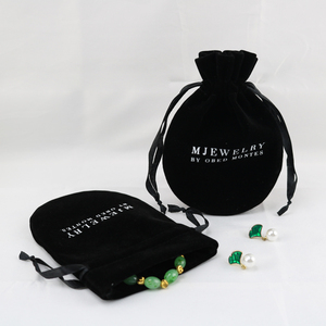 Sacs en daim personnalisés avec logo imprimé et cordon de serrage, pochettes de présentation de bijoux en velours à fond rond, sacs cosmétiques en flanelle sur mesure - Product Image 2