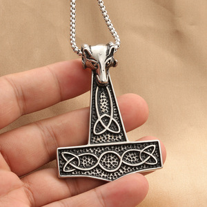 Yunnique – collier avec pendentif marteau Thor en acier inoxydable pour hommes, style rétro Punk, design géométrique - Product Image 3