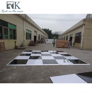 Plataforma de Baile a Cuadros Blanco y Negro para Decoración de Bodas, con Acabado Brillante - Product Image 5