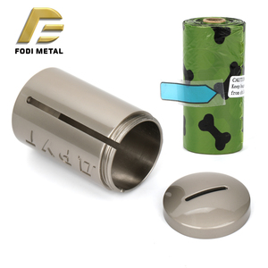 P4067P Soporte Metálico Dispensador para Correa de Mascota para Bolsas de Excremento de Perro con Dispensador de Tela para Bolsas de Residuos - Product Image 2