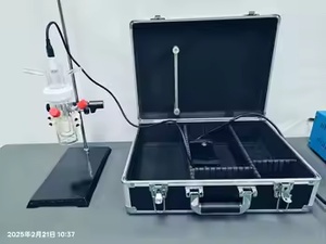 Réacteur photocatalytique de paillasse: verre à haute teneur en borosilicate de 50ml, agitation motorisée et source de lumière UV/Vis - Product Image 3