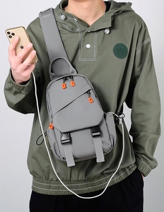 Zaino Monospalla Casual in Pelle PU per Uomo, Borsa a Tracolla Leggera per Viaggi, Escursioni e Uso Quotidiano - Product Image 1