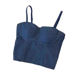 Haut court polyvalent en crochet pour femme, camisole en jean avec dos élégant, sans manches, à porter comme sous-vêtement ou vêtement d'extérieur - Product Image 2