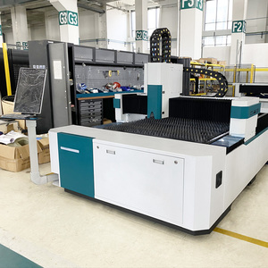 Machine de découpe laser à fibre certifiée CE 3015, équipement CNC pour tôles métalliques, longue durée de <span class=keywords><strong>vie</strong></span>, découpeuse laser haute précision AI PLT - Product Image 1