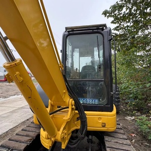 Mini-excavatrice sur chenilles d'occasion Komatsu PC40MR, 4 tonnes, fabriquée au Japon, pour chantier de construction, avec godet de 0,16 m³ et puissance de 29,4 kW. - Product Image 3