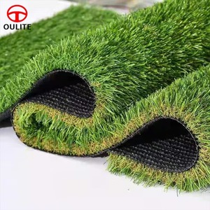 GardenKraft Mini Rouleau de <span class=keywords><strong>Gazon</strong></span> <span class=keywords><strong>Artificiel</strong></span> 4m x 1m / Densité de 15mm / Couleur Vert Clair / <span class=keywords><strong>Gazon</strong></span> <span class=keywords><strong>Artificiel</strong></span> Résistant aux UV / Pour Chiens et Animaux Domestiques - Product Image 4