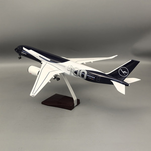 Modelo de Avión de Resina <span class=keywords><strong>Airbus</strong></span> <span class=keywords><strong>A350</strong></span>-<span class=keywords><strong>900</strong></span> a Escala 1/142 de 47 cm con Diseño del 100 Aniversario de Lufthansa, Luces LED y Tren de Aterrizaje - Product Image 3