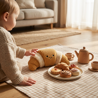 Poupée en Corduroy Doux Personnalisée avec Visage Souriant et Détail en Sherpa pour une Décoration Esthétique de la Maison et des Câlins pour Enfants
