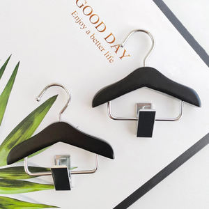 Mini <span class=keywords><strong>cintre</strong></span> mignon <span class=keywords><strong>en</strong></span> <span class=keywords><strong>bois</strong></span> pour petits animaux de compagnie chien chat <span class=keywords><strong>petit</strong></span> <span class=keywords><strong>cintre</strong></span> <span class=keywords><strong>en</strong></span> <span class=keywords><strong>bois</strong></span> suspendu pour bébé avec clip mini <span class=keywords><strong>cintre</strong></span> pour vêtements de poupée <span class=keywords><strong>en</strong></span> stock - Product Image 5