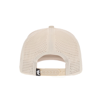 Topi Golf 5 Panel Custom Warna Khaki Muda dengan Embos Silikon, Laser Perforasi, Pinggiran Melengkung, dan Struktur Snapback