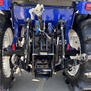 Tractor de 4 Ruedas para Preparación del Suelo en Huertos de Almendras, Recolección de Frutos Secos y Transporte - Product Image 5